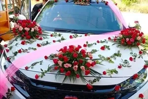 car-bridal-entry-floral-decoration