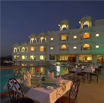 Taj Lake Palace Udaipur wedding venue
